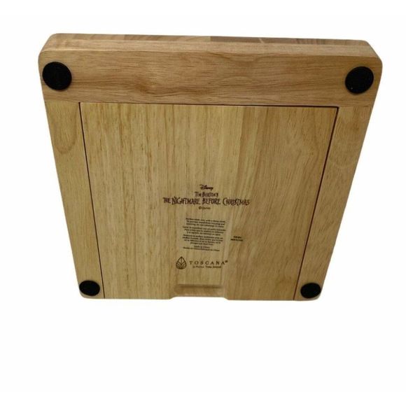 Disney Nightmare Before Christmas Wood Cheese Board And Tools cutting board set - Picture 2 of 10